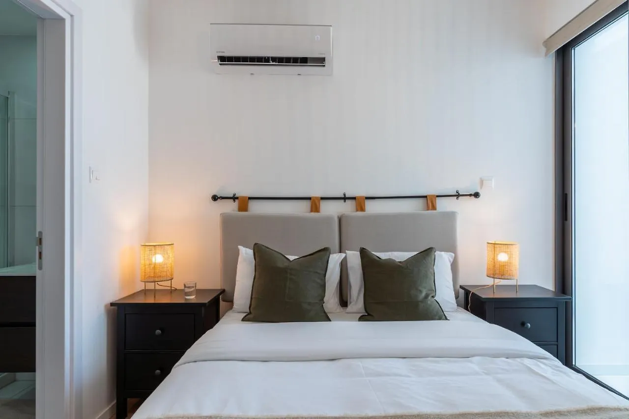 Latte'S Prime 1-Bedroom Apartment In لارنكا