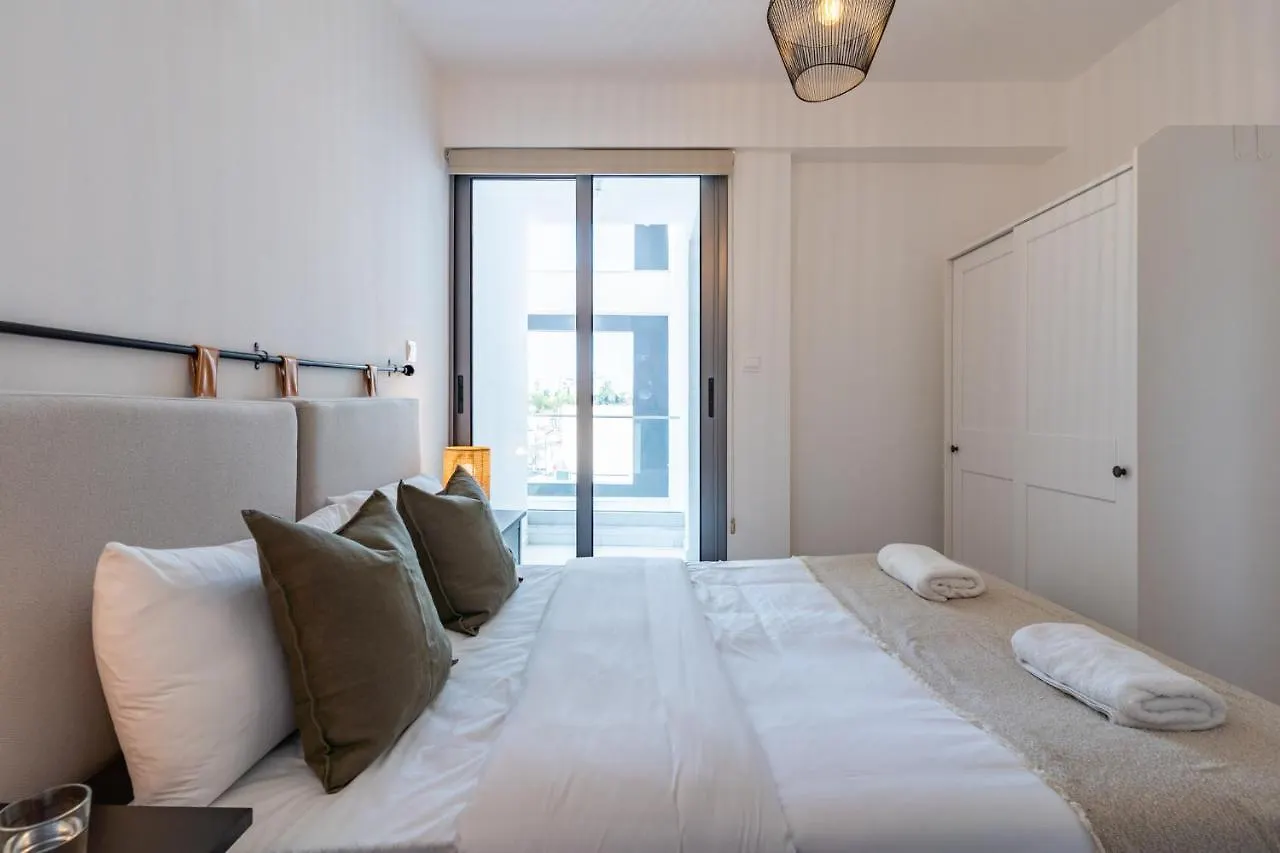 Latte'S Prime 1-Bedroom Apartment In لارنكا