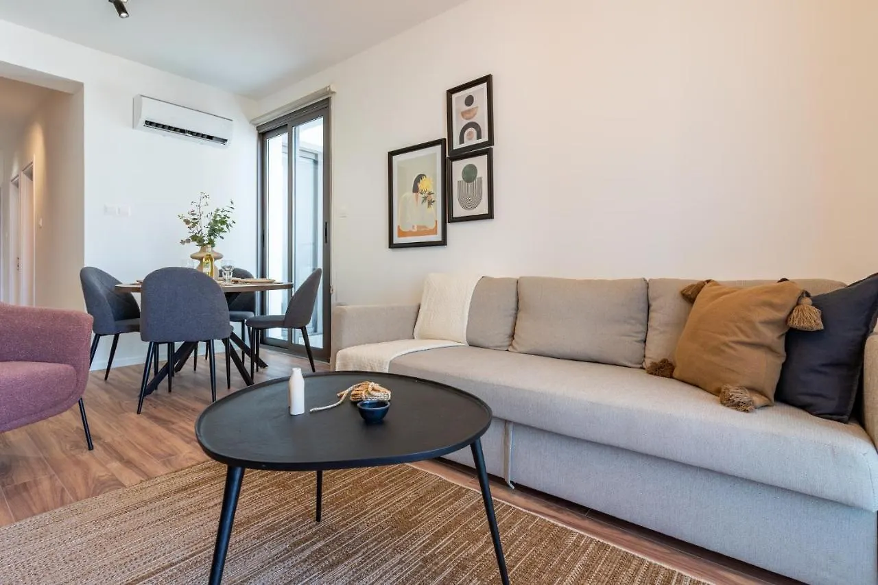 Latte'S Prime 1-Bedroom Apartment In لارنكا