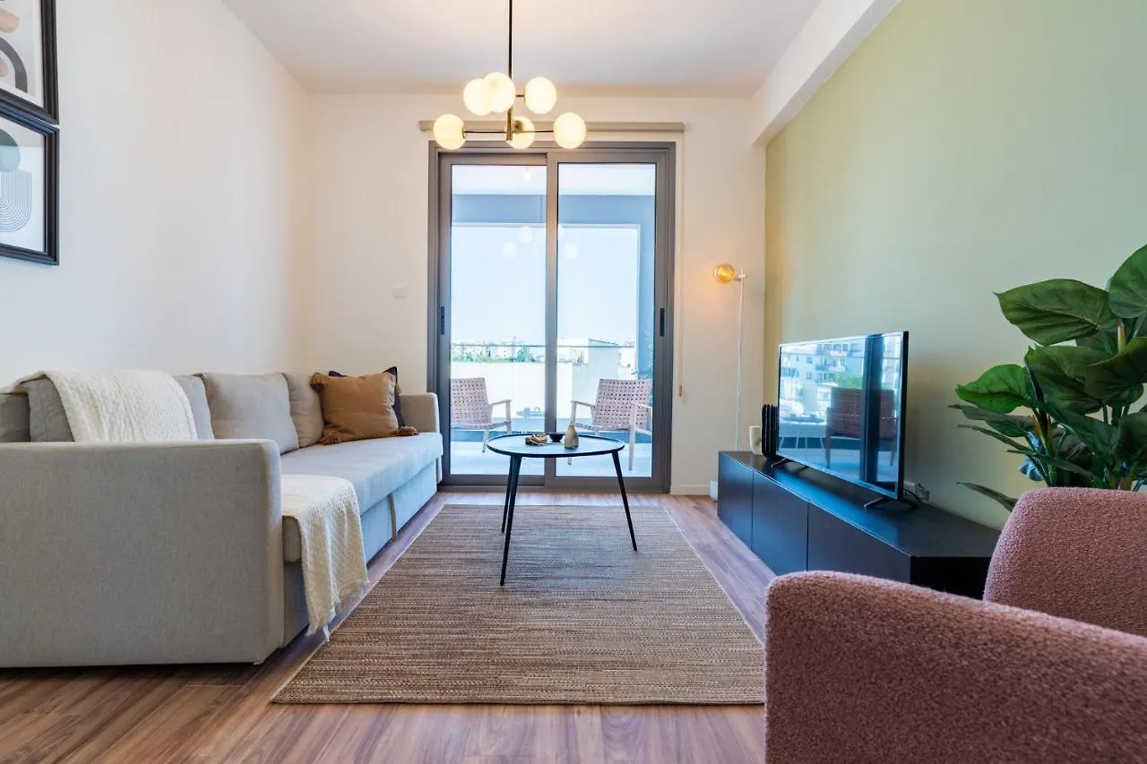 Latte'S Prime 1-Bedroom Apartment In لارنكا