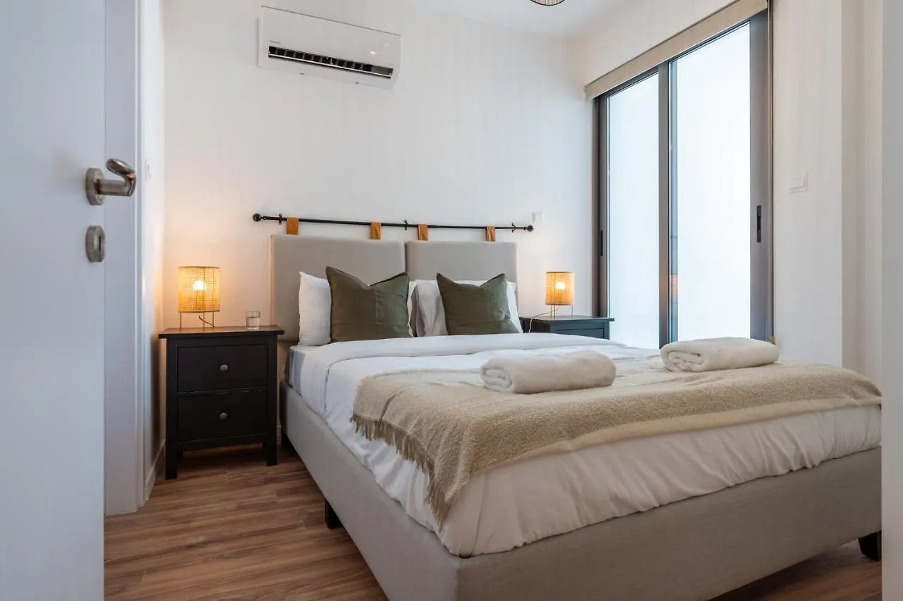 Latte'S Prime 1-Bedroom Apartment In لارنكا