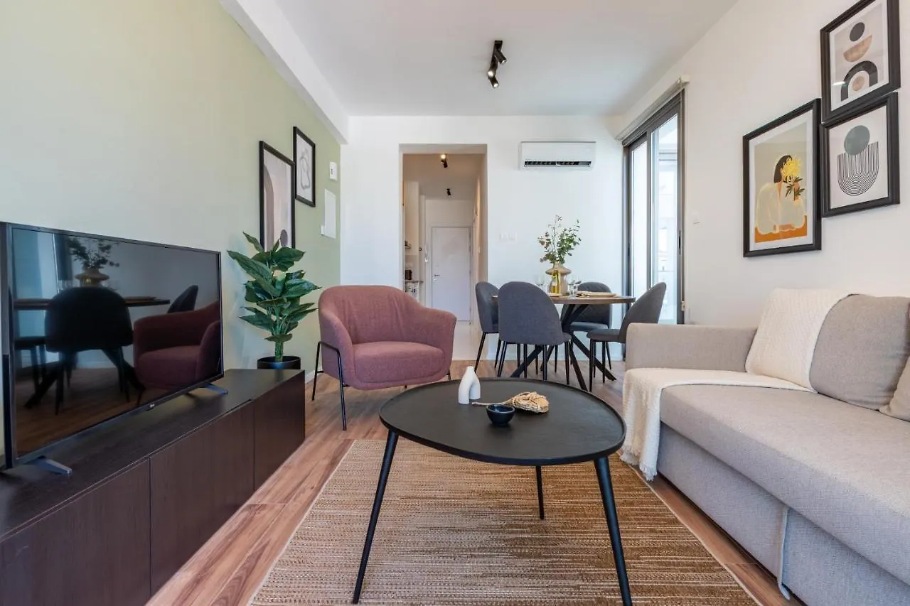 Latte'S Prime 1-Bedroom Apartment In لارنكا 0*,  قبرص